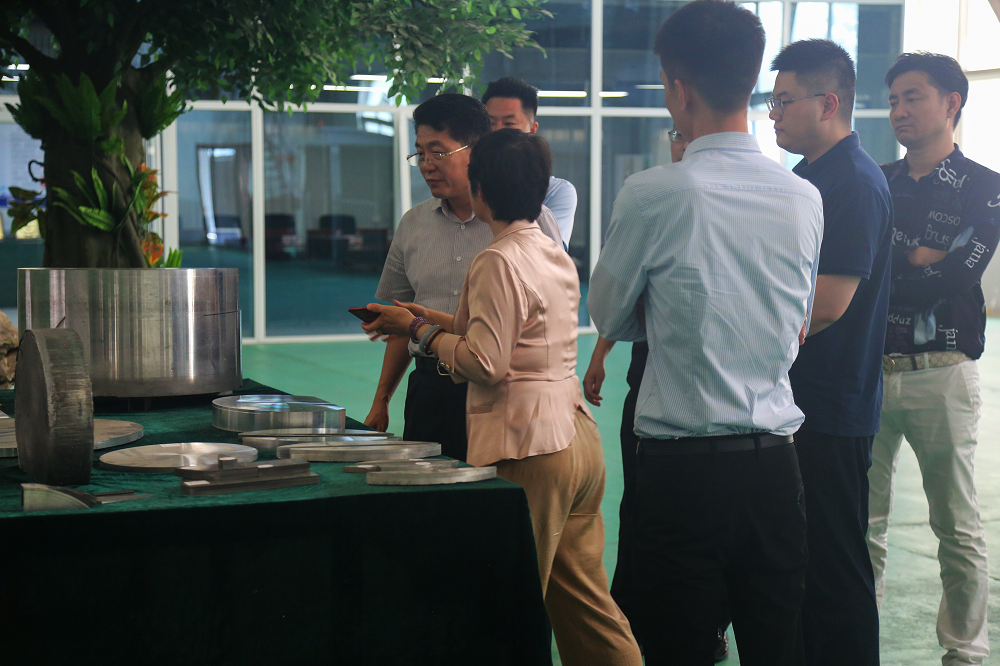 Asia Wealth Forum Visits Henan Hanyin Optoelectronic